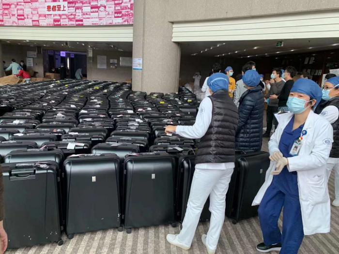 Victorlite Luggage donates 500pcs luggage to help doctors to control China New CoronaVirus.